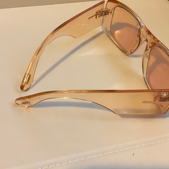 Authentic Tom Ford transparent peach sunglasses - Picture 6 of 7